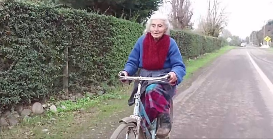 ¿Cuánto tiempo debería llevar recorrer 30 km en bicicleta?