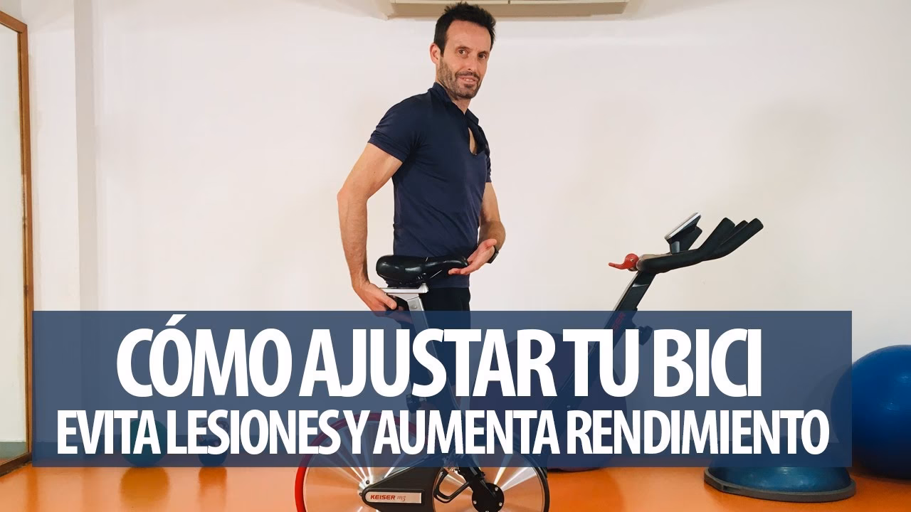 ¿A qué altura se debe colocar el sillín en una bicicleta de spinning?