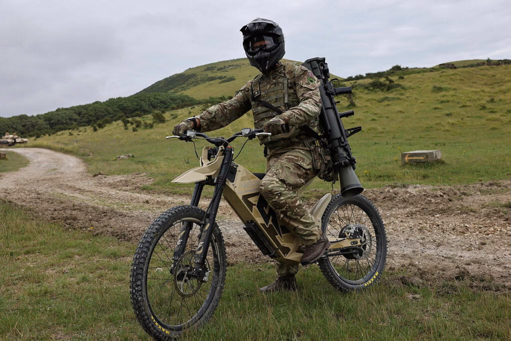 Do militaries still use bicycles?