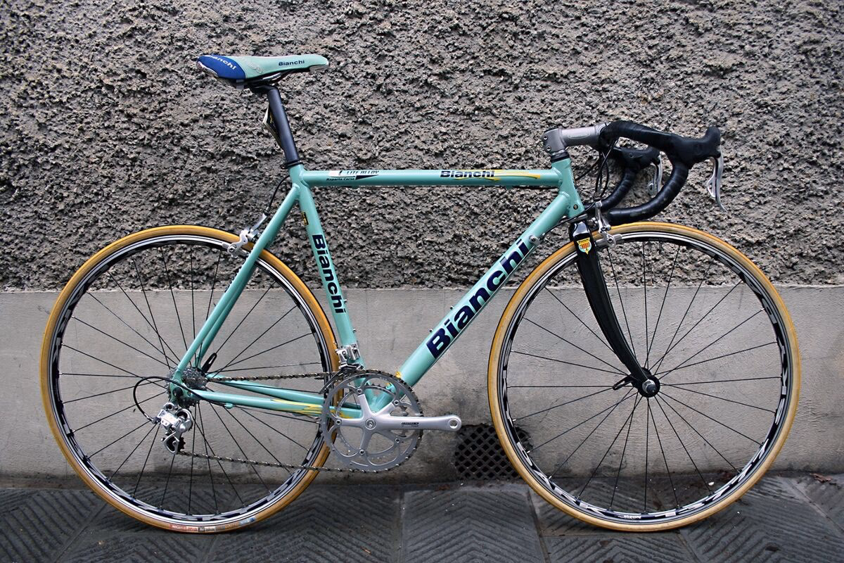 Why are Bianchi bikes green?