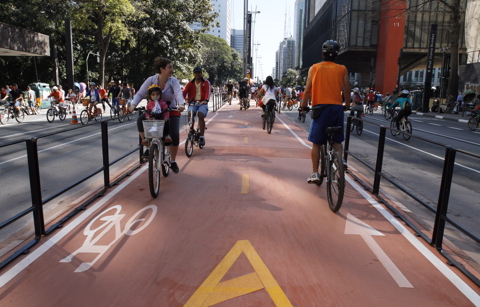 ¿Qué diferencia hay entre ciclovía y cicloruta?