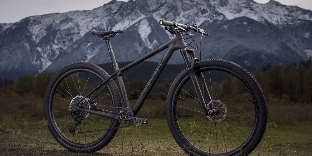 What is the disadvantage of a carbon fiber bike?