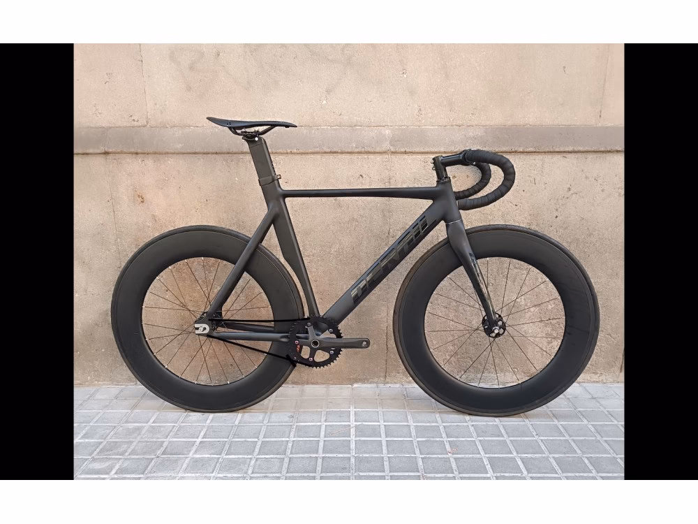 Is Wiggle still selling?