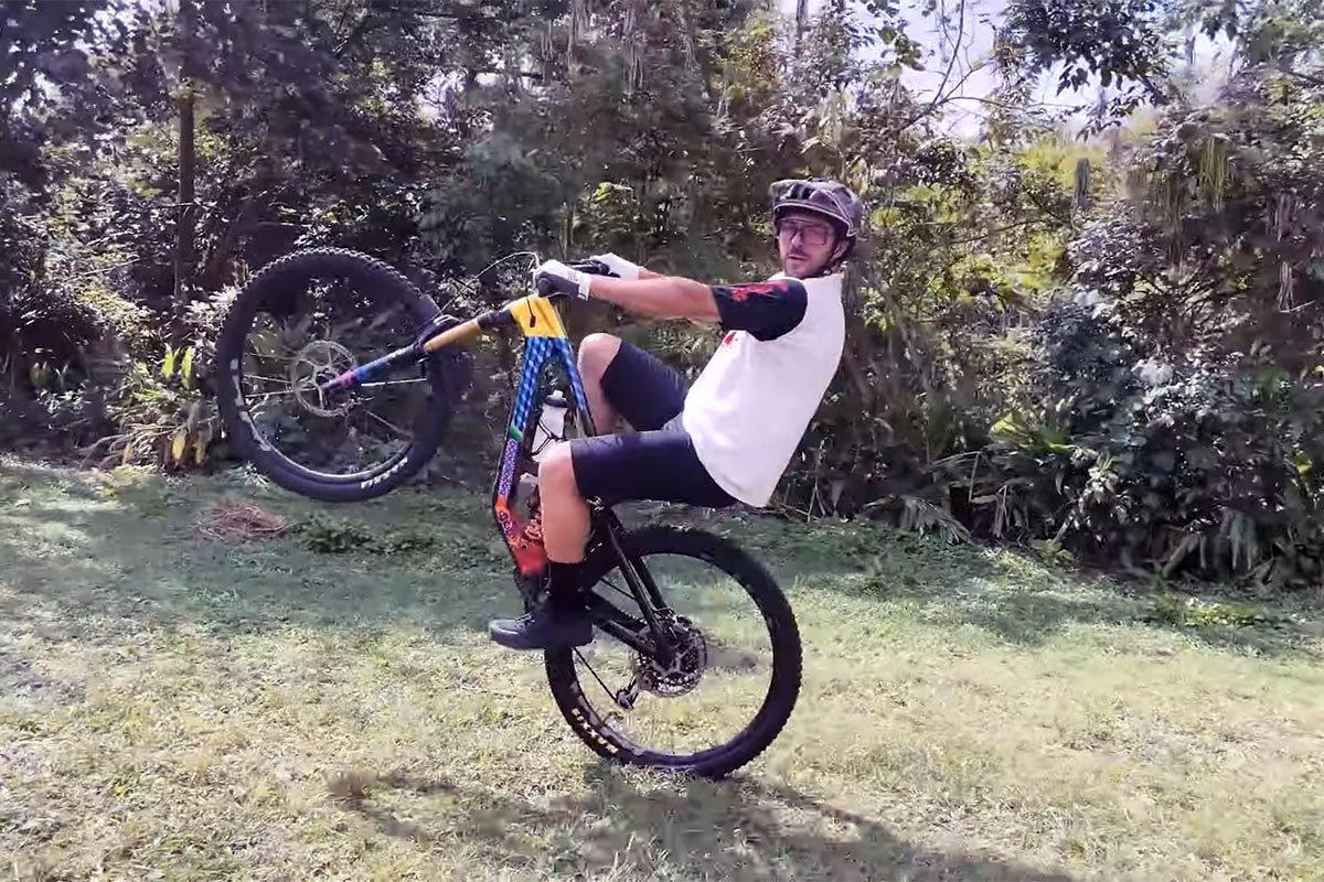 ¿En qué marcha debe estar mi bicicleta para hacer un caballito?