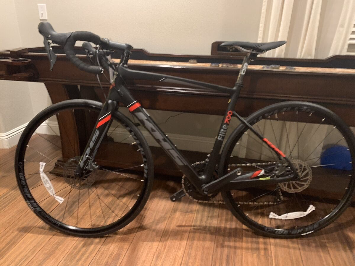 ¿Qué significa KHS en una bicicleta?