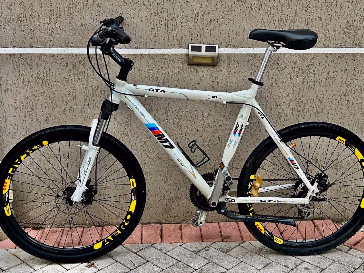 What is the top speed of the NCM M7?