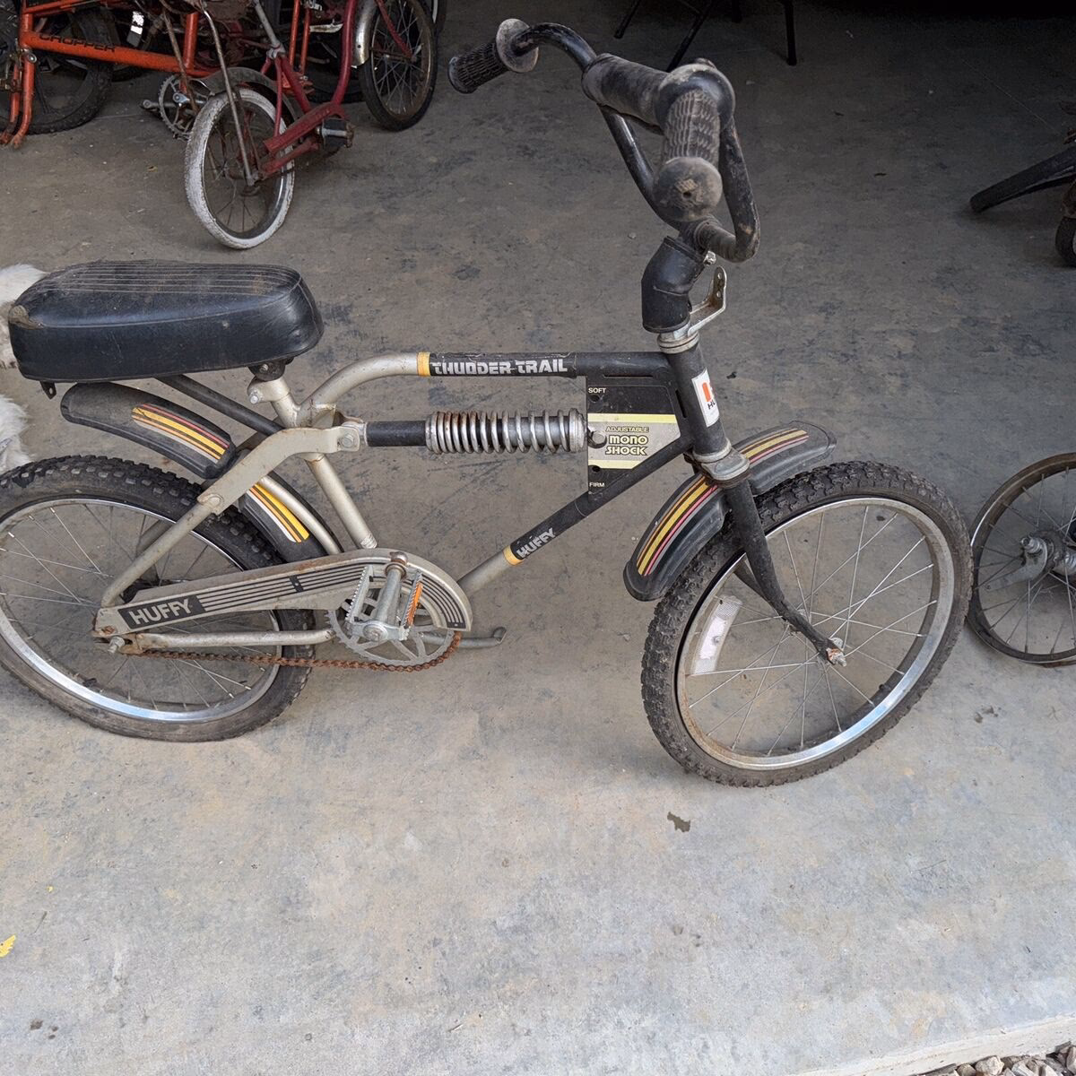 Which is better twin shock or monoshock?