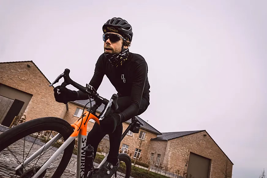 Which muscles work the most when cycling?