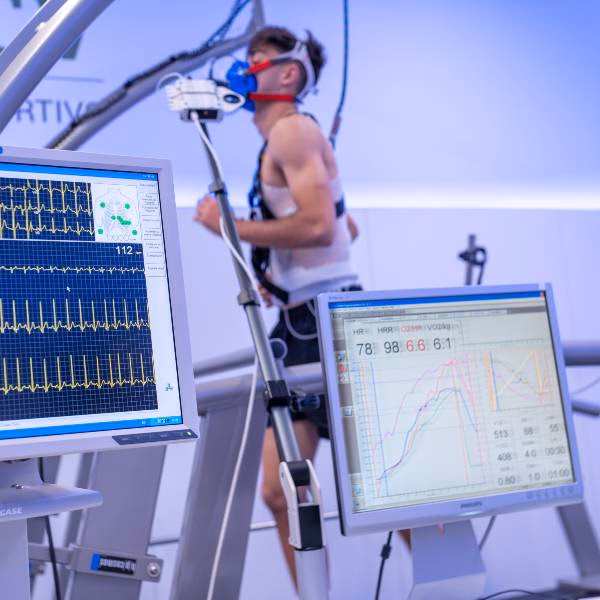 ¿Qué hace un cardiólogo deportivo?