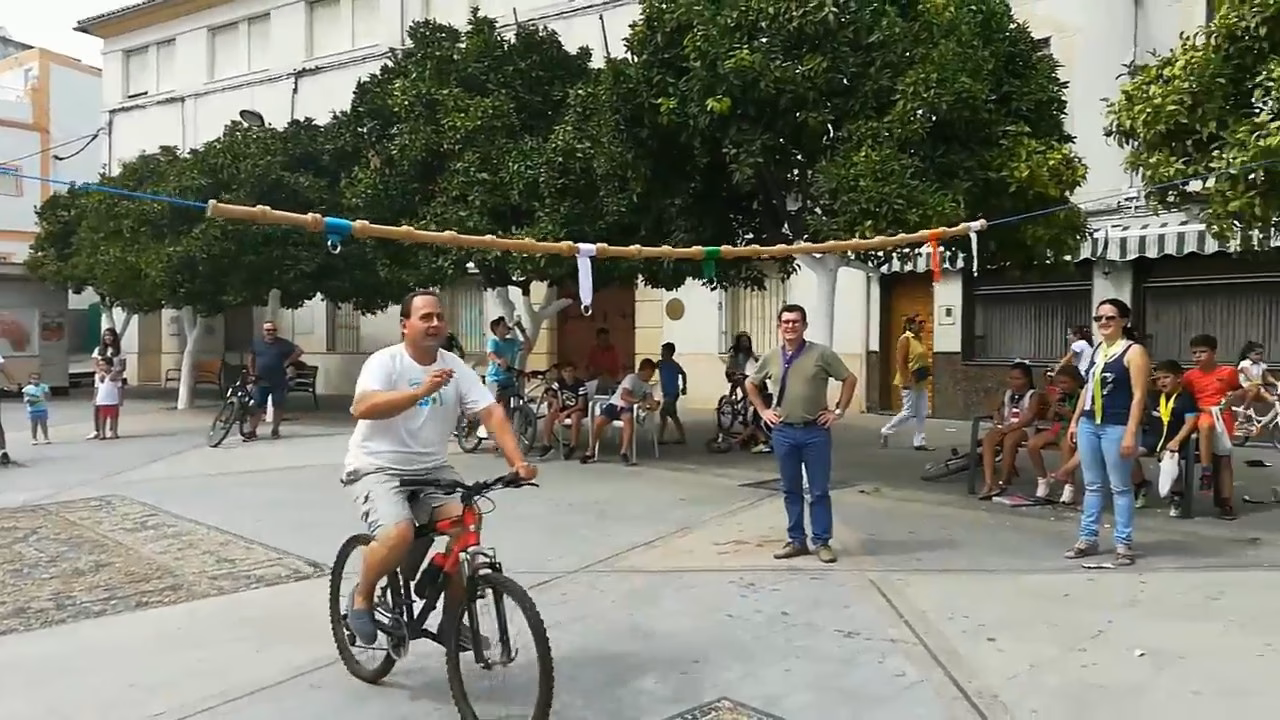 ¿Cómo se juega la carrera de cintas?