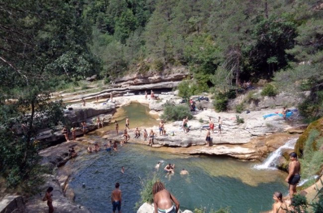 ¿Cuáles son los lagos más bonitos para bañarse en Cataluña?