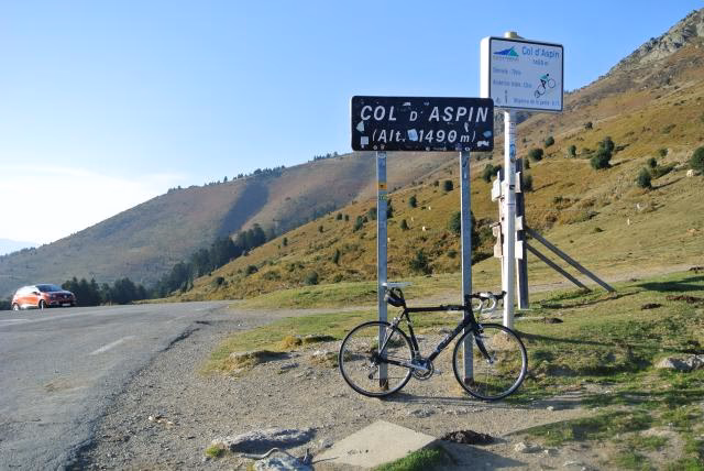 What is the highest col in the Pyrenees?