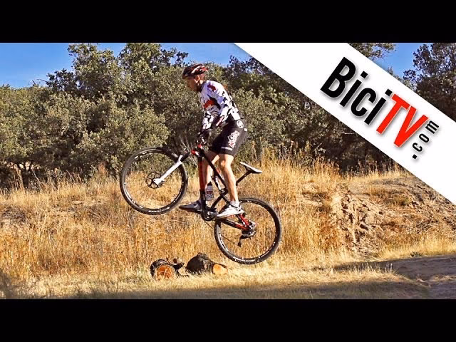 ¿Cómo se llama saltar en bicicleta?