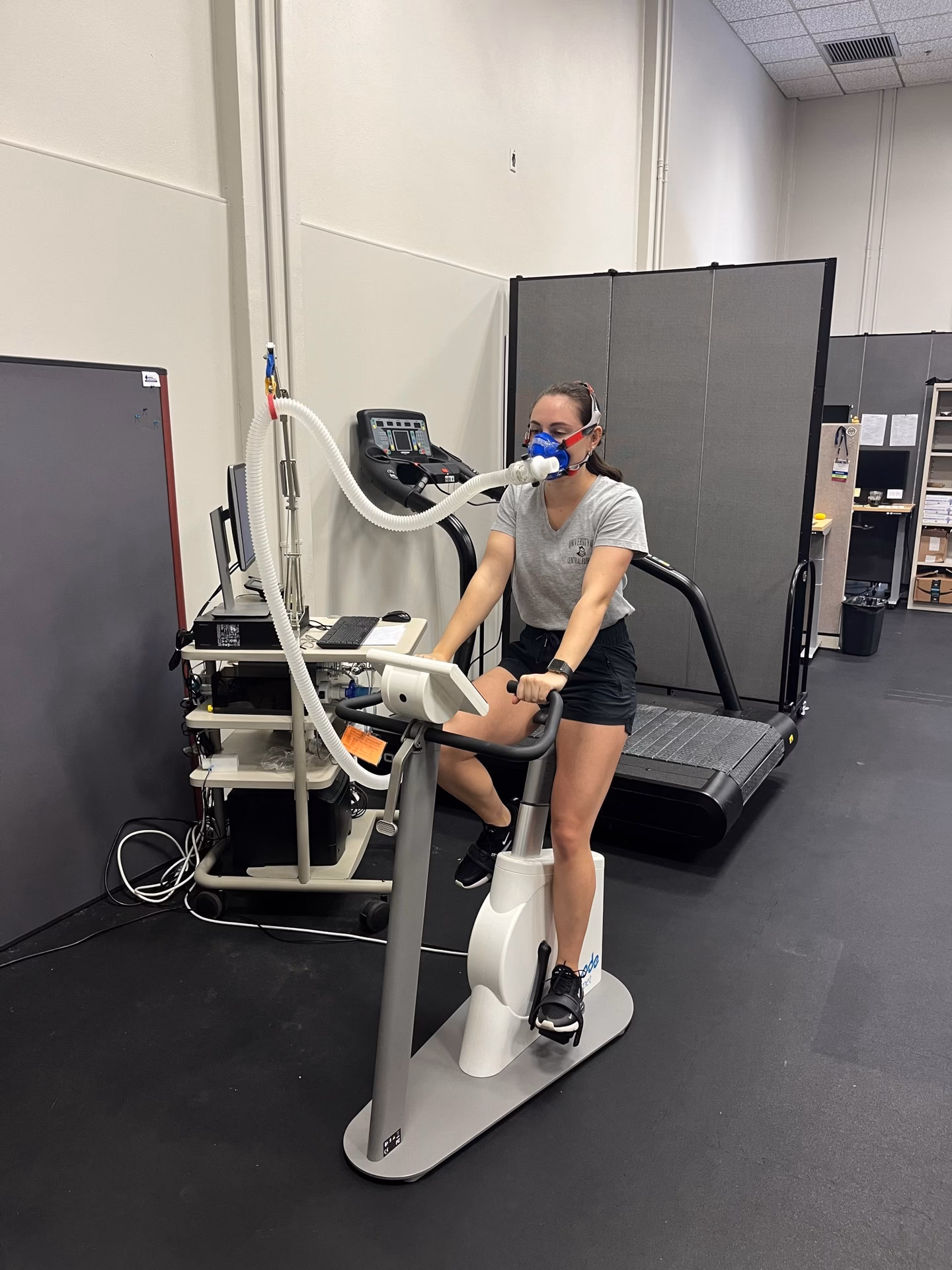 What is the cycle ergometer test?