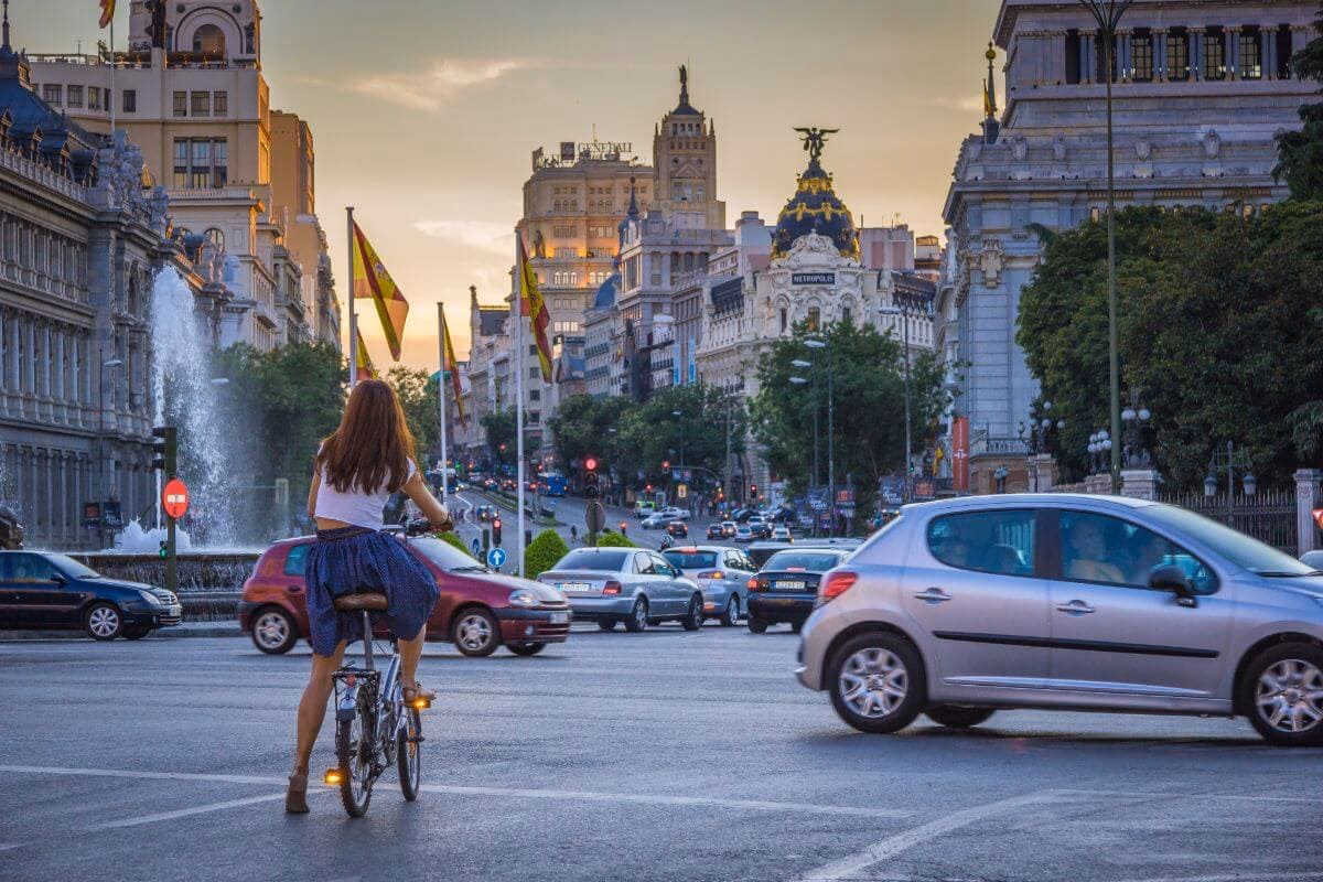 Does Madrid have cycle lanes?
