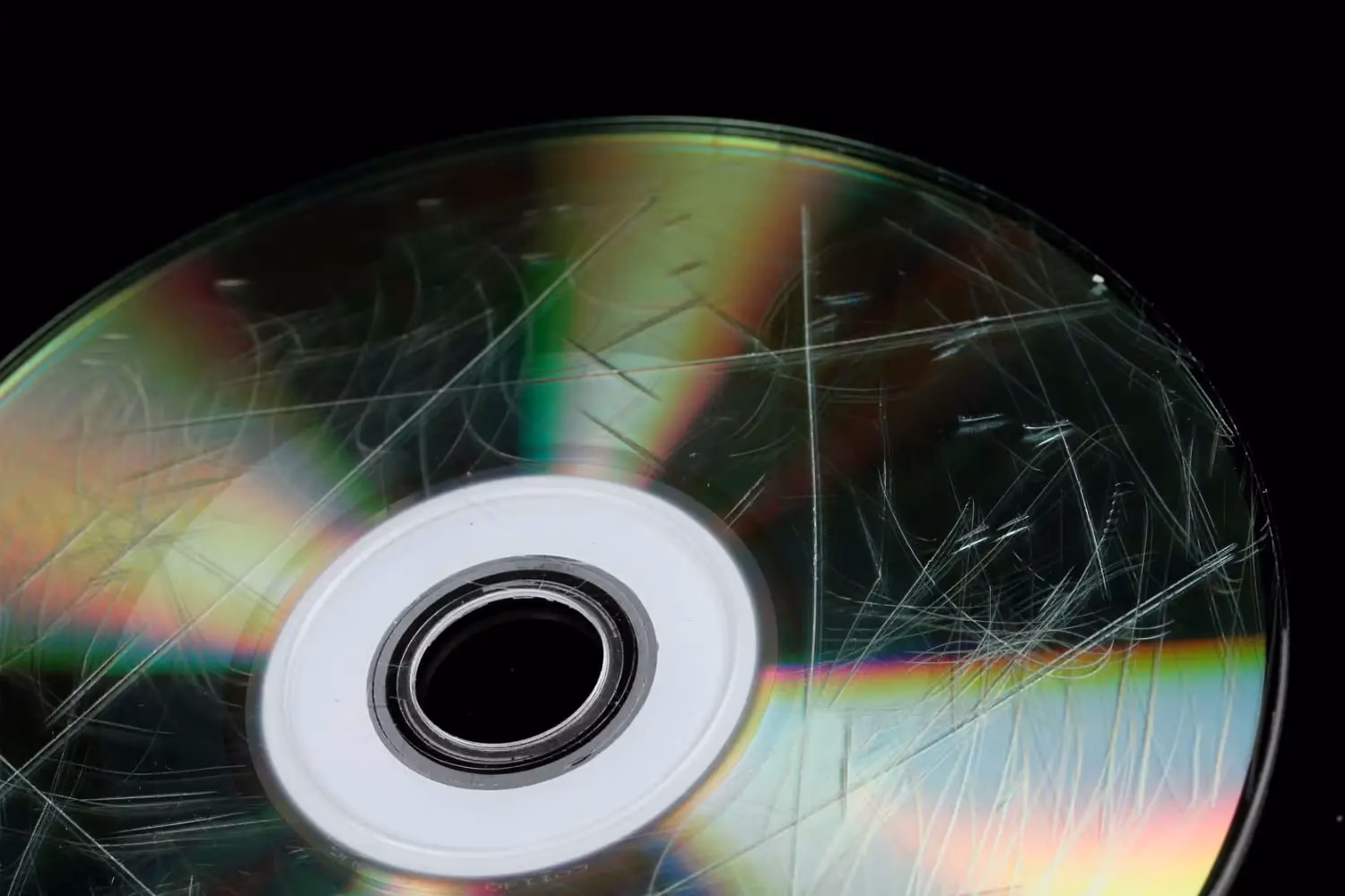 ¿Qué pasa si el disco está rayado?