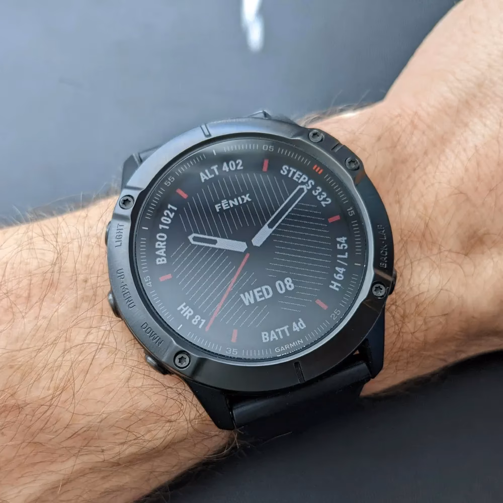 Does the Garmin Fenix 6 receive text messages?