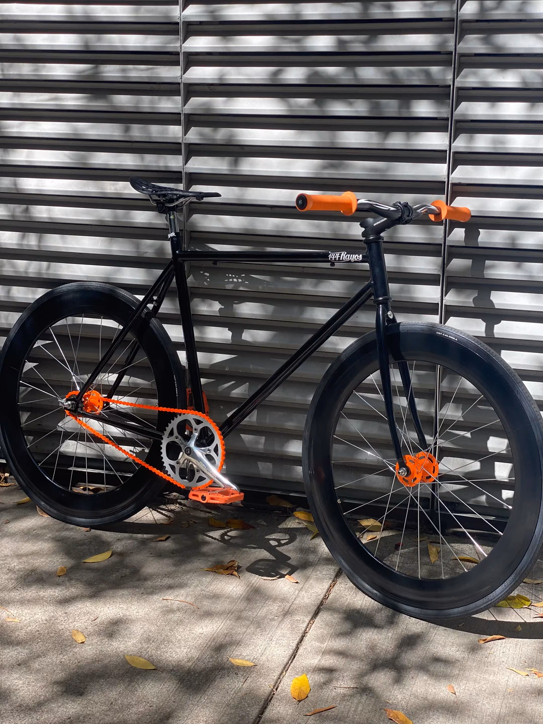 Where is tsunami fixie from?