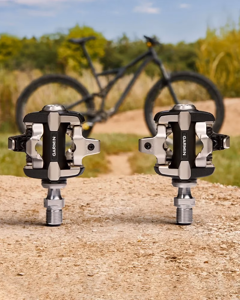 What is the battery life of the rally XC100?