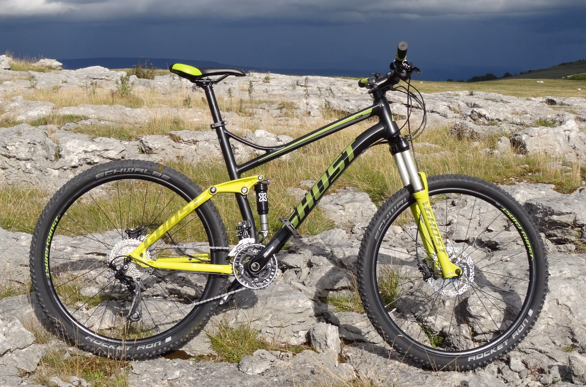 ¿Cuál es la diferencia entre Ghost Riot Trail y Enduro?