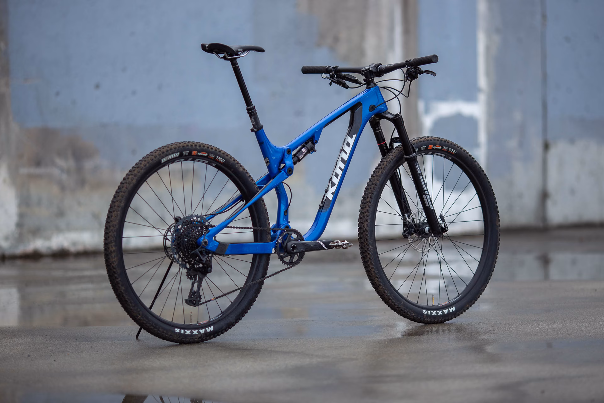 Is the Kona Hei Hei suitable for racing?