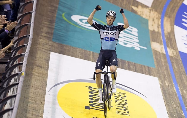 ¿Puedo andar en bicicleta con una hernia inguinal?