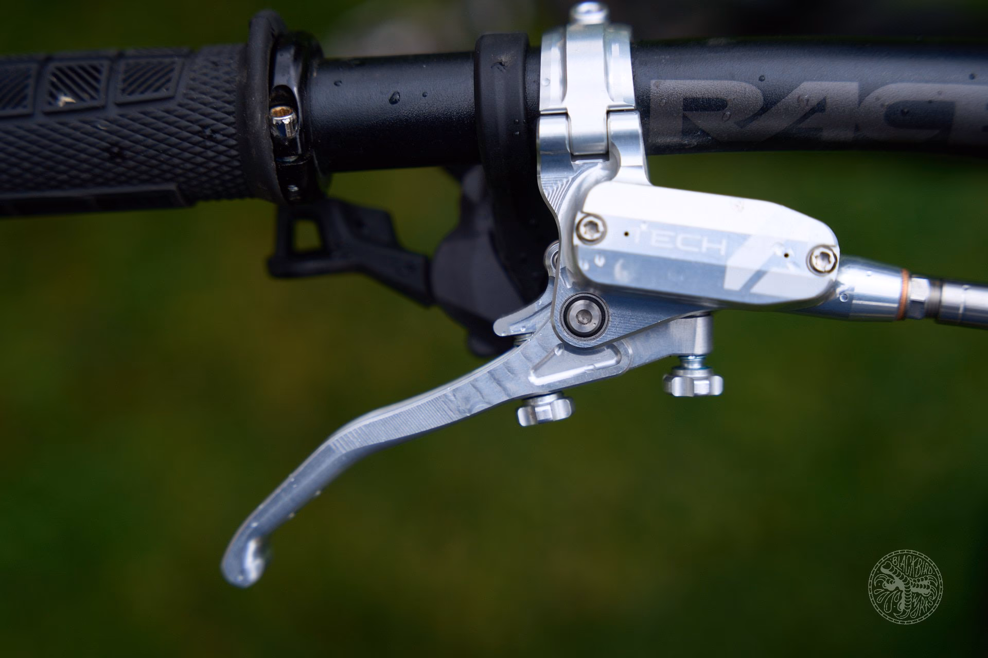 What size rotors are on the Hope Tech 4 V4?