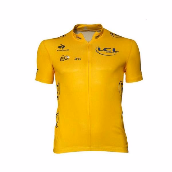 Who is the maillot jaune awarded to?