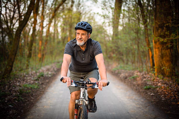 How does cycling change a man's body?