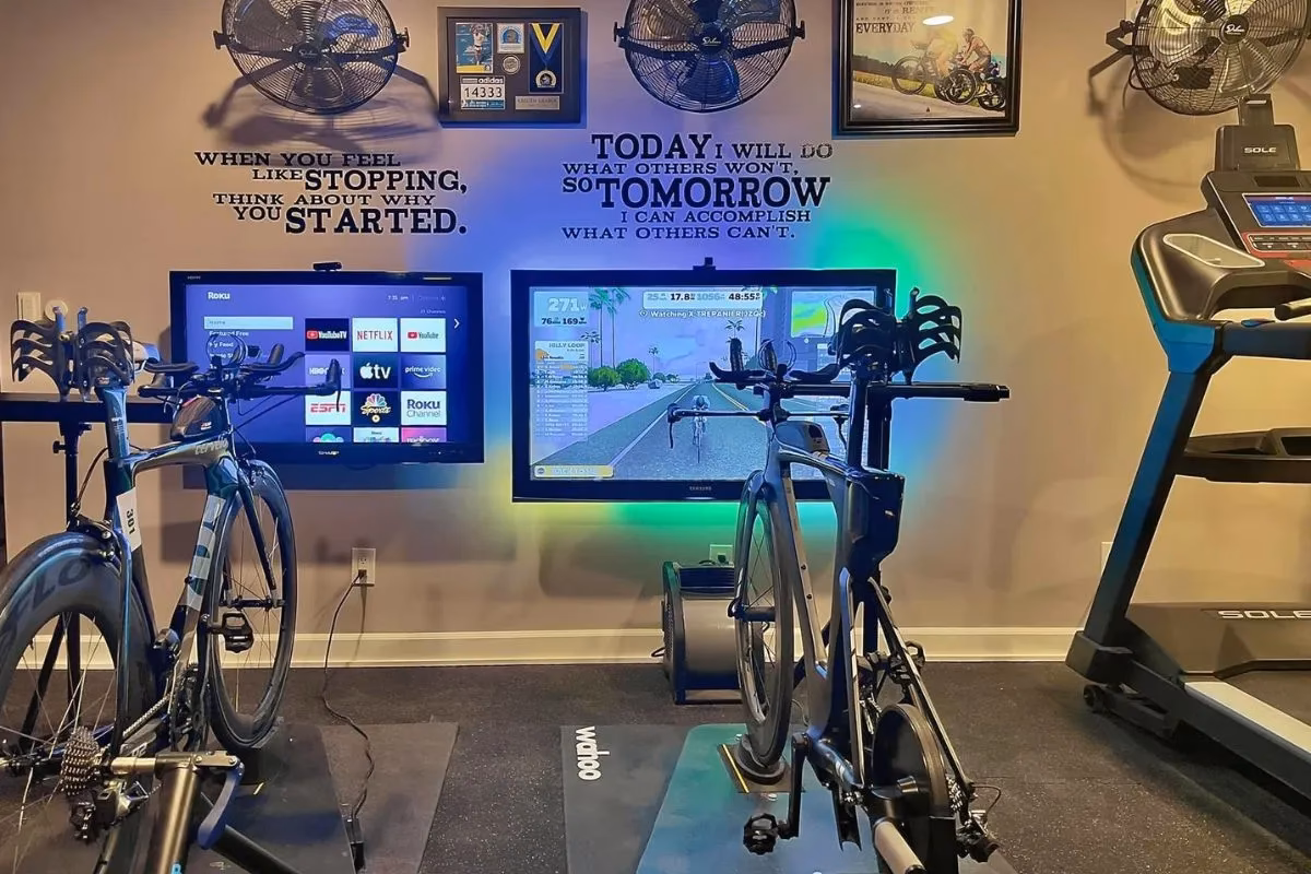 How many hours a week does Courtney Dauwalter train?