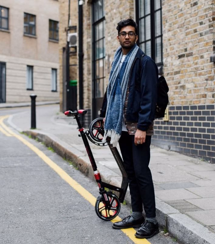 ¿Qué es mejor, patinar o andar en bici?