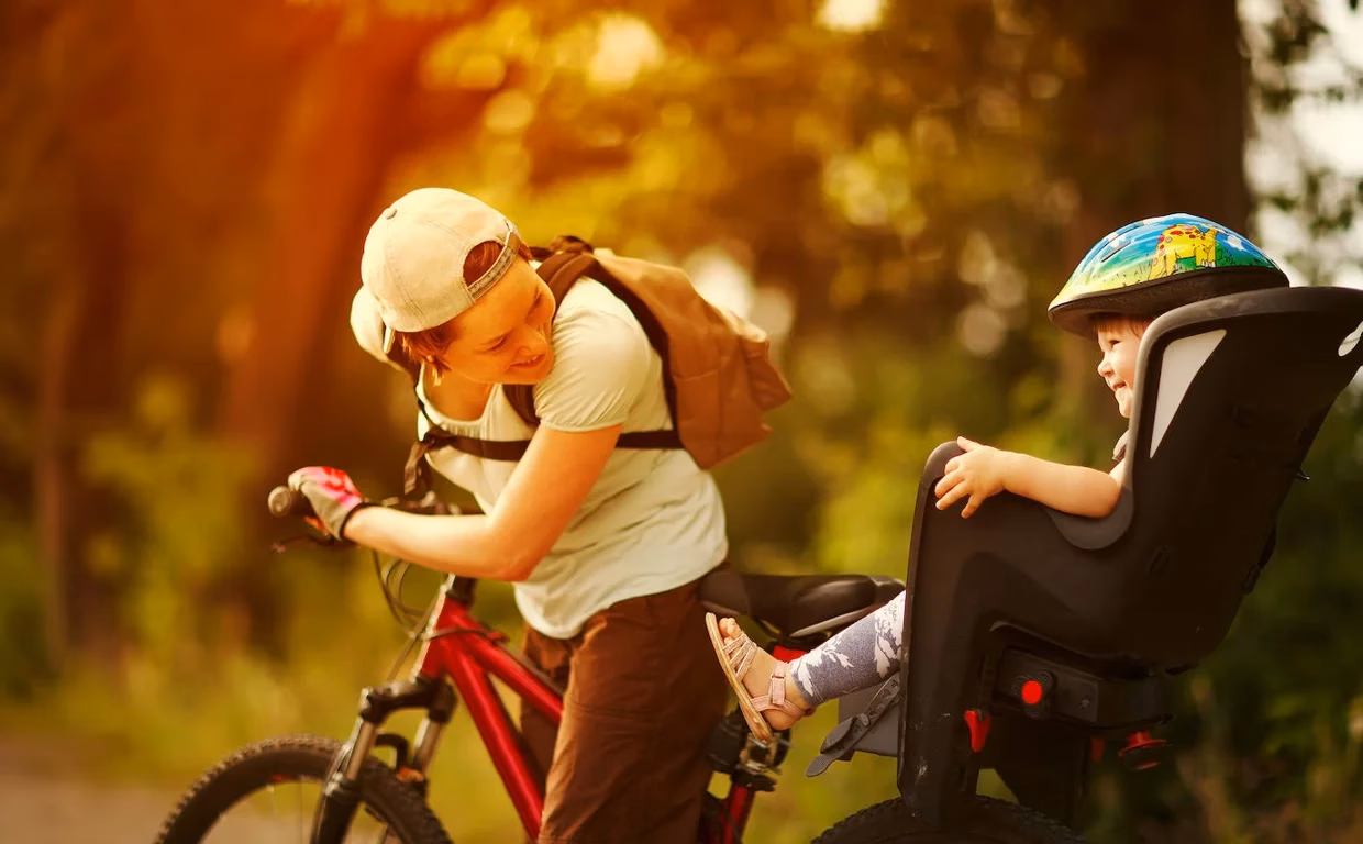 ¿Puedes llevar un pasajero en una bicicleta?