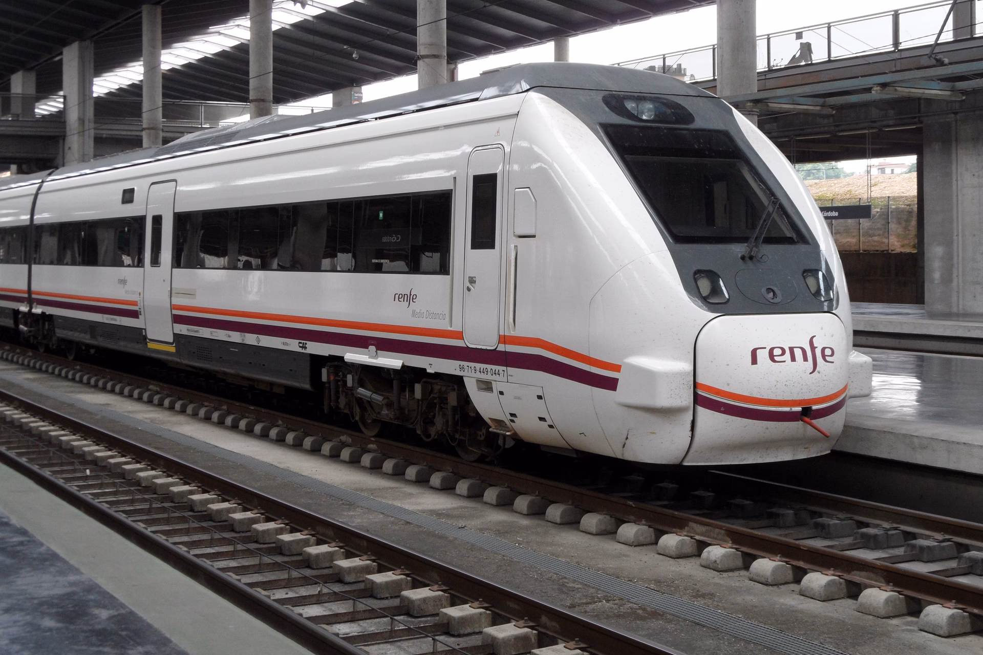 ¿Qué tipo de tren es Renfe?