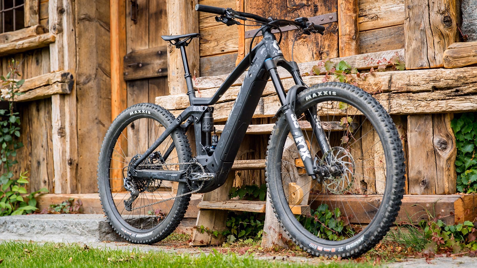 What size wheels does Scott Ransom have?