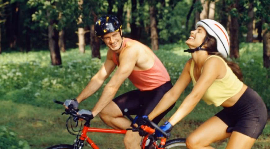 ¿Qué hormona se libera al andar en bicicleta?