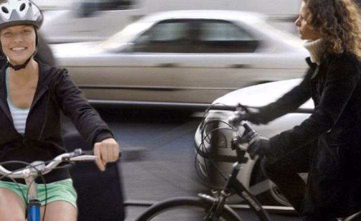 ¿Qué es mejor, andar o coger la bicicleta?