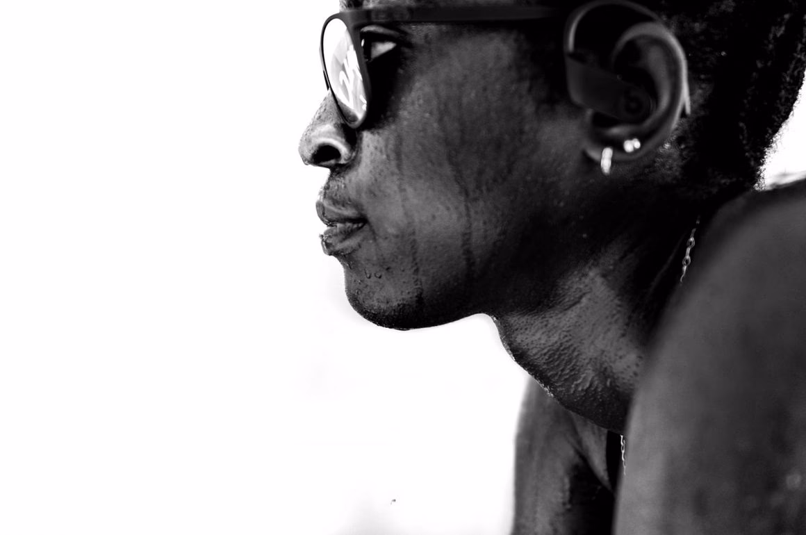 What does the name Teniel mean?