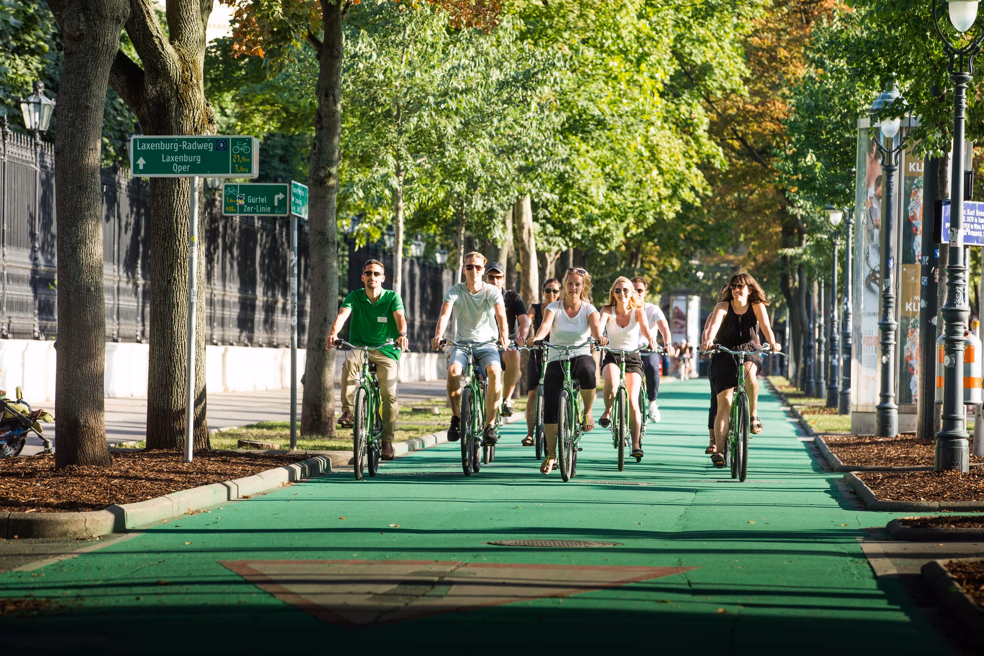 What is the classic bike tour in Vienna?